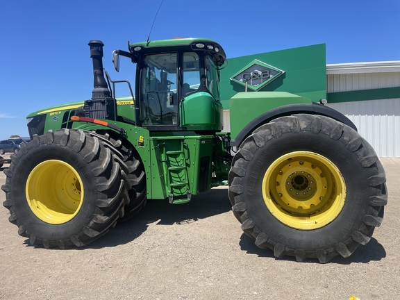 2016 John Deere 9570R Tractor 4WD