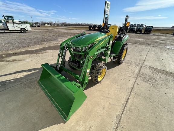 2023 John Deere 2032R Tractor Compact