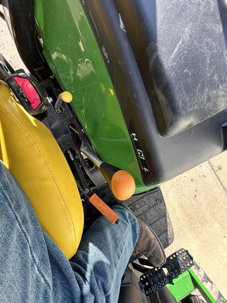 2023 John Deere 2032R Tractor Compact