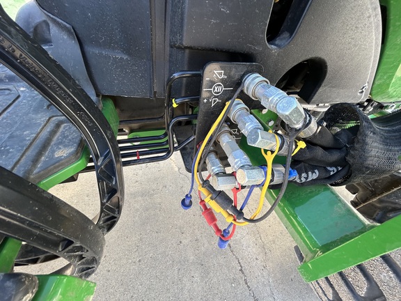 2023 John Deere 2032R Tractor Compact