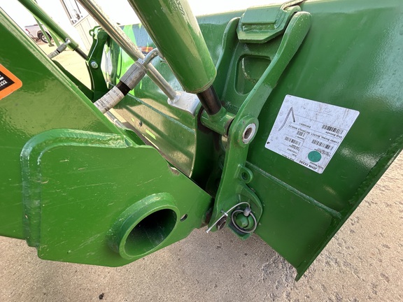 2023 John Deere 2032R Tractor Compact