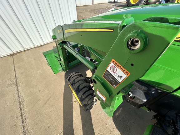 2023 John Deere 2032R Tractor Compact