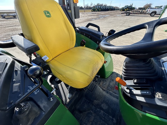 2023 John Deere 2032R Tractor Compact