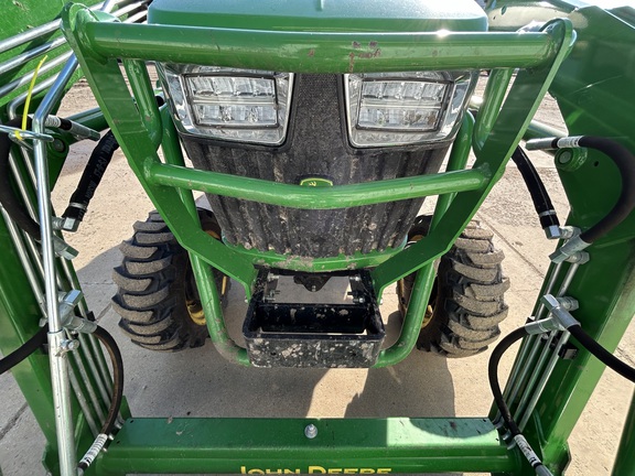 2023 John Deere 2032R Tractor Compact
