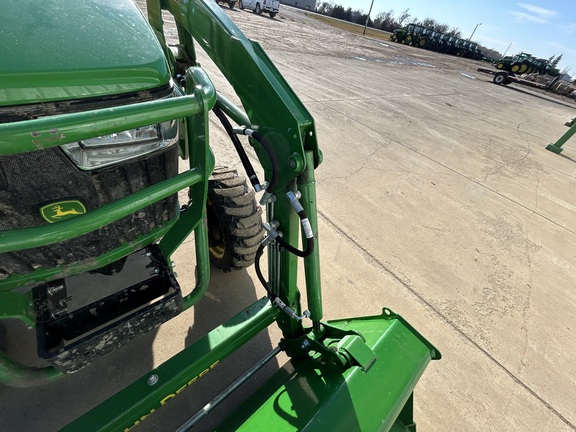 2023 John Deere 2032R Tractor Compact