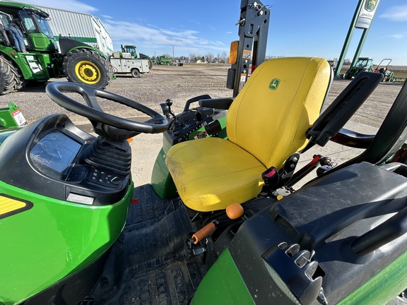 2023 John Deere 2032R Tractor Compact