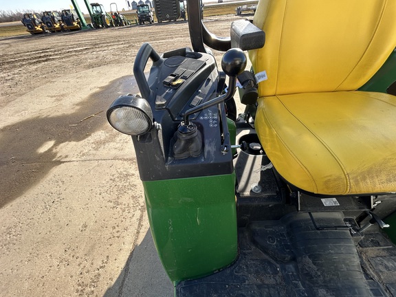 2023 John Deere 2032R Tractor Compact