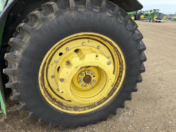 2009 John Deere 7330 Tractor