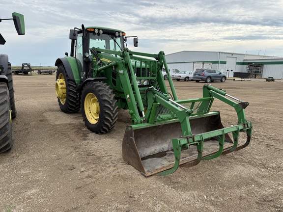 2009 John Deere 7330 Tractor
