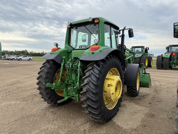2009 John Deere 7330 Tractor