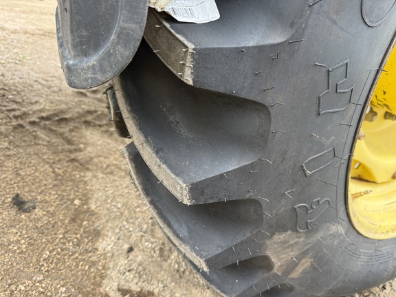 2009 John Deere 7330 Tractor