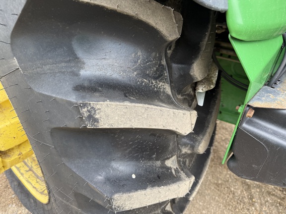 2009 John Deere 7330 Tractor