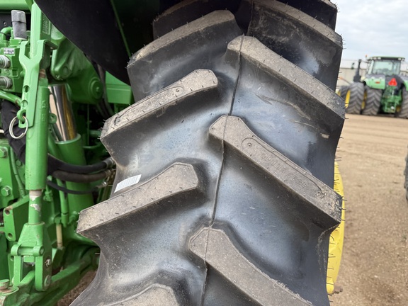 2009 John Deere 7330 Tractor