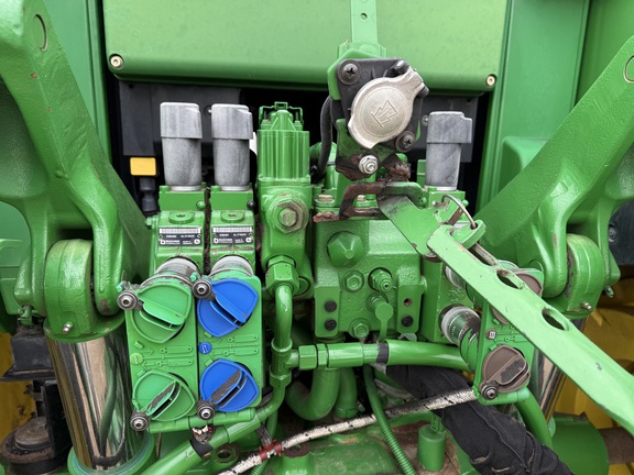 2009 John Deere 7330 Tractor