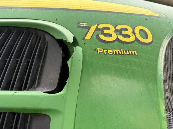 2009 John Deere 7330 Tractor
