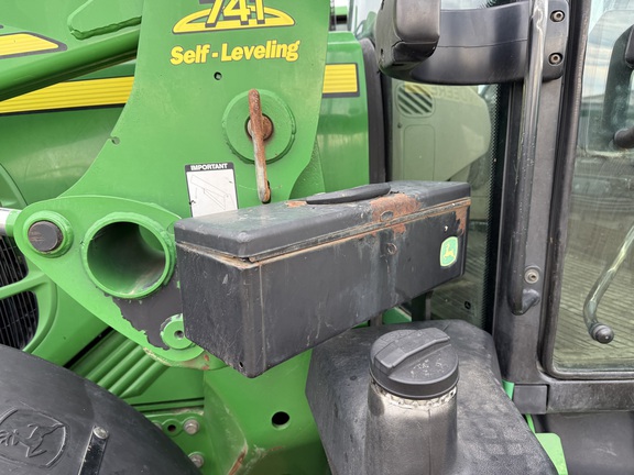 2009 John Deere 7330 Tractor