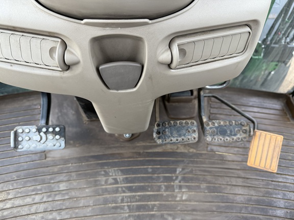 2009 John Deere 7330 Tractor