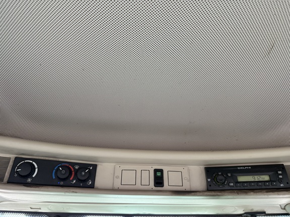 2009 John Deere 7330 Tractor