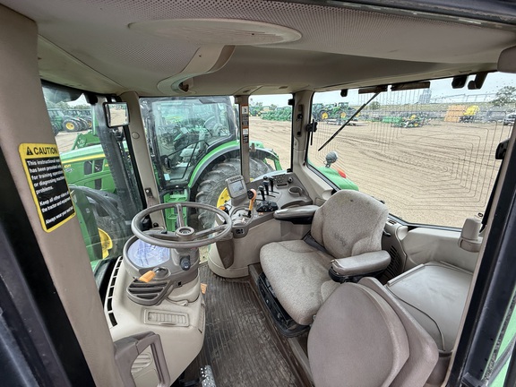 2009 John Deere 7330 Tractor