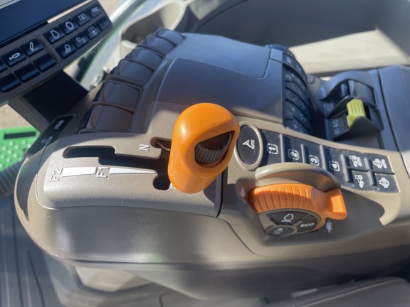 2024 John Deere 8R 370 Tractor