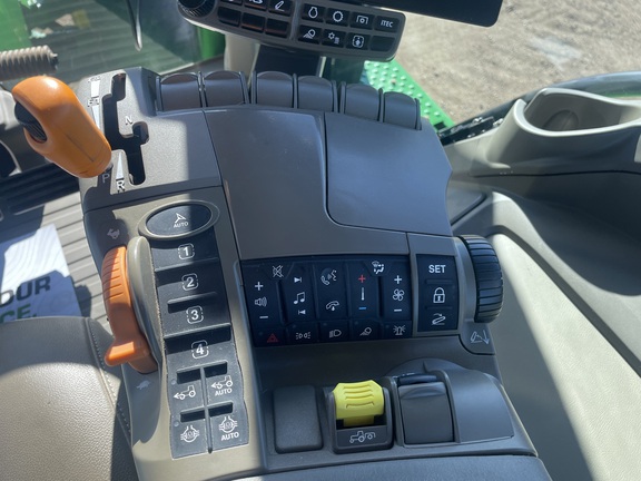 2024 John Deere 8R 370 Tractor