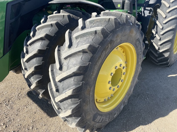 2024 John Deere 8R 250 Tractor