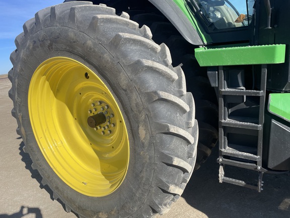 2024 John Deere 8R 250 Tractor