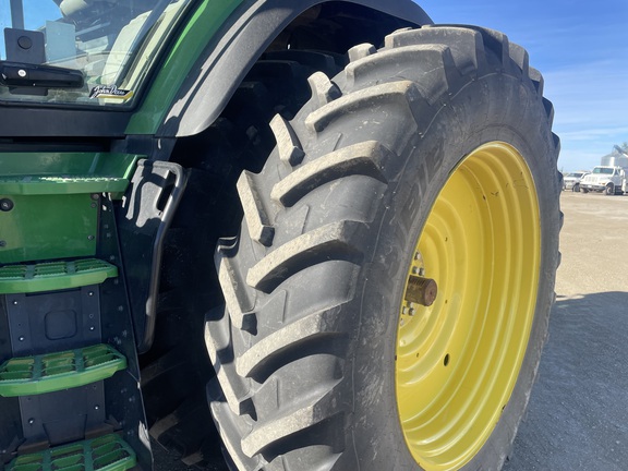 2024 John Deere 8R 250 Tractor