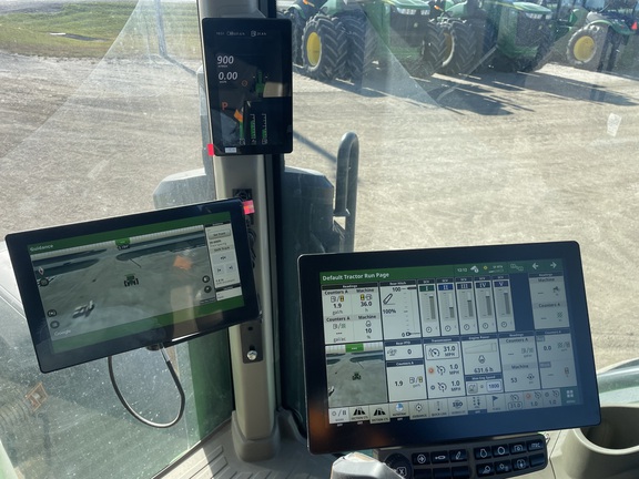 2024 John Deere 8R 250 Tractor