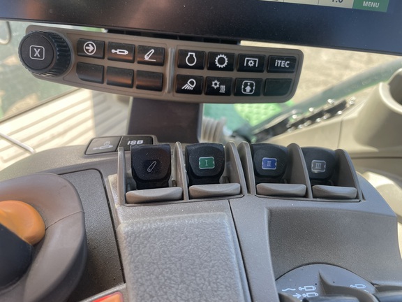 2024 John Deere 8R 250 Tractor