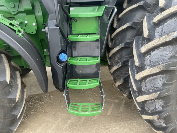 2024 John Deere 7R 210 Tractor