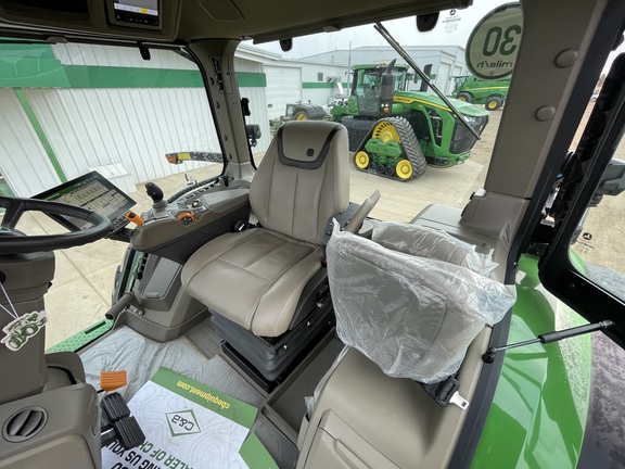 2024 John Deere 7R 210 Tractor