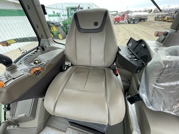 2024 John Deere 7R 210 Tractor