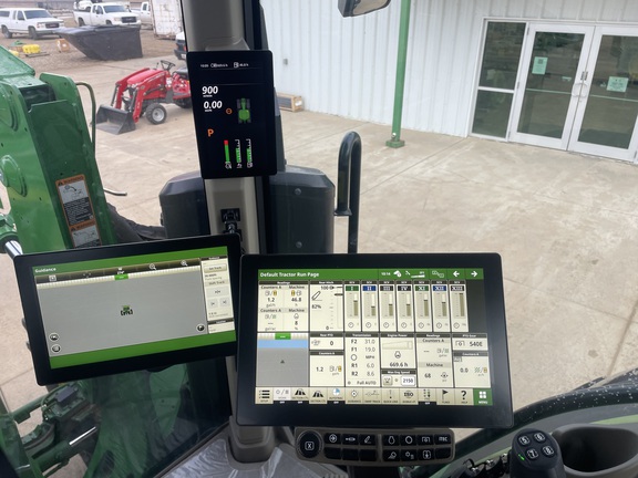 2024 John Deere 7R 210 Tractor