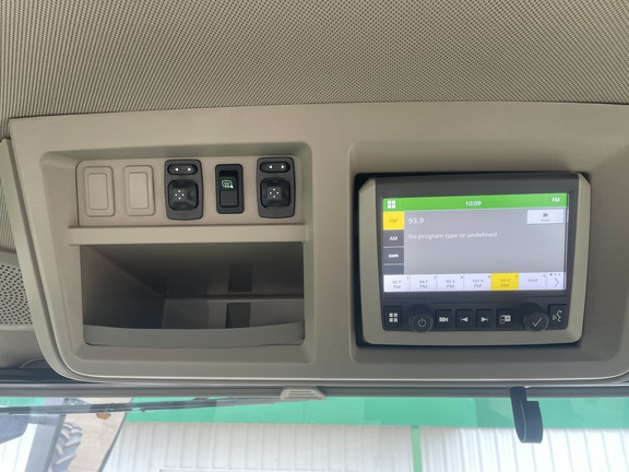 2024 John Deere 7R 210 Tractor