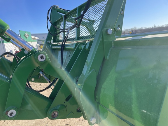 2024 John Deere 7R 210 Tractor