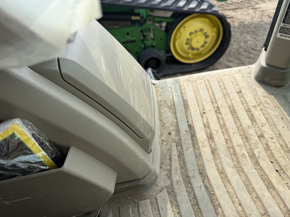 2023 John Deere 8RX 410 Tractor Rubber Track