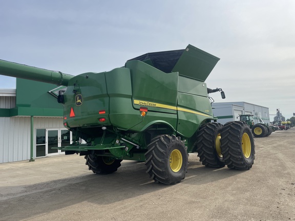 2021 John Deere S790 Combine