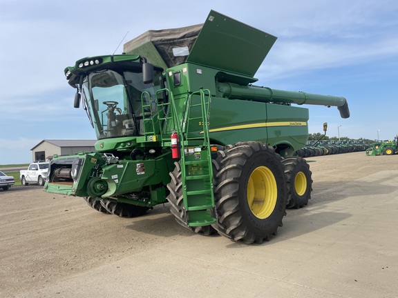 2021 John Deere S790 Combine