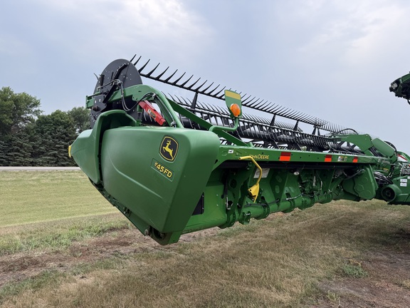 2019 John Deere 745FD Header Combine