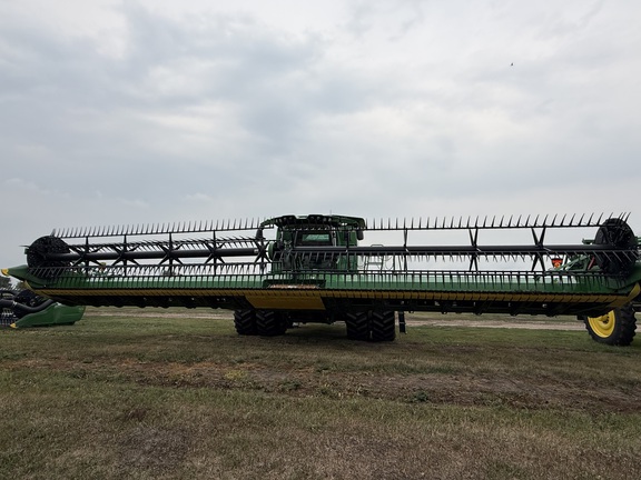 2019 John Deere 745FD Header Combine