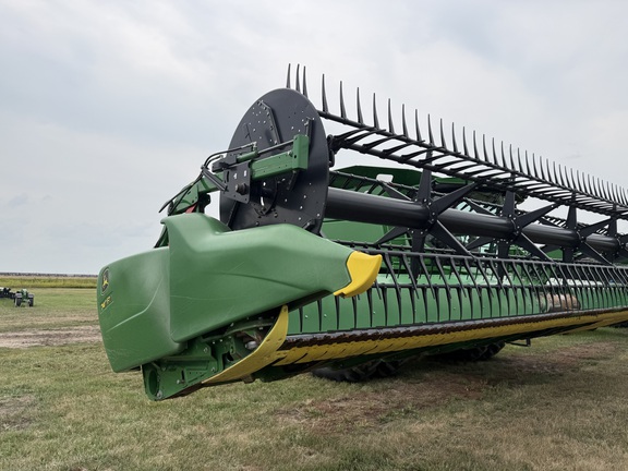 2019 John Deere 745FD Header Combine