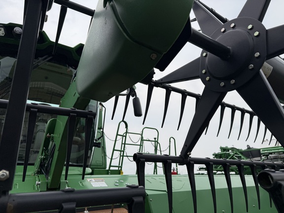 2019 John Deere 745FD Header Combine