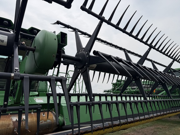 2019 John Deere 745FD Header Combine