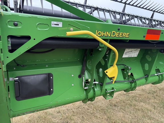 2019 John Deere 745FD Header Combine
