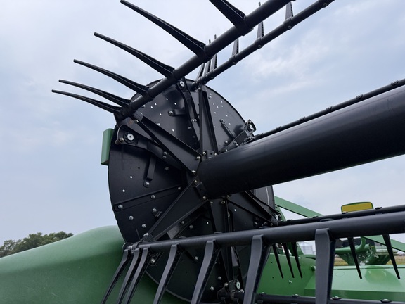 2019 John Deere 745FD Header Combine