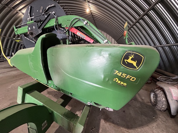 2019 John Deere 745FD Header Combine