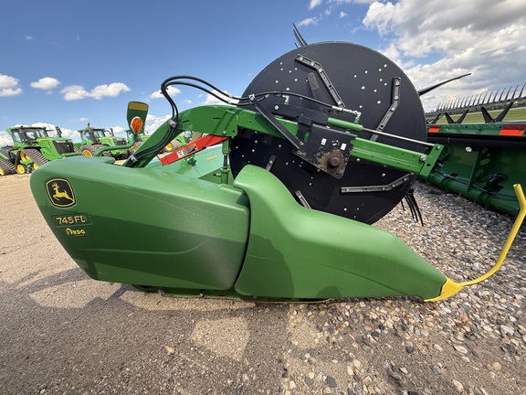 2019 John Deere 745FD Header Combine