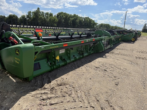2019 John Deere 745FD Header Combine