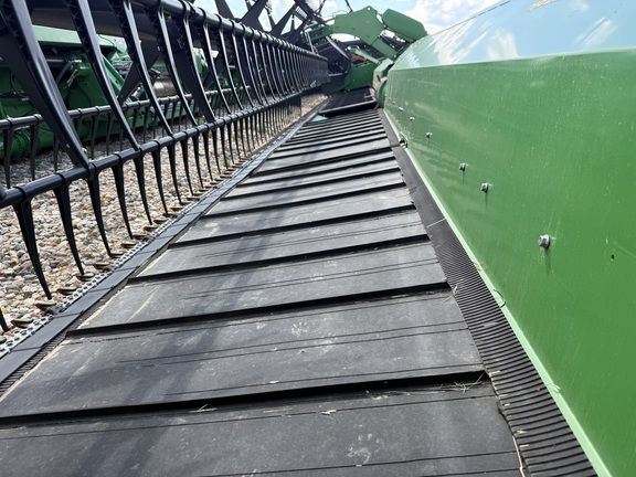 2019 John Deere 745FD Header Combine